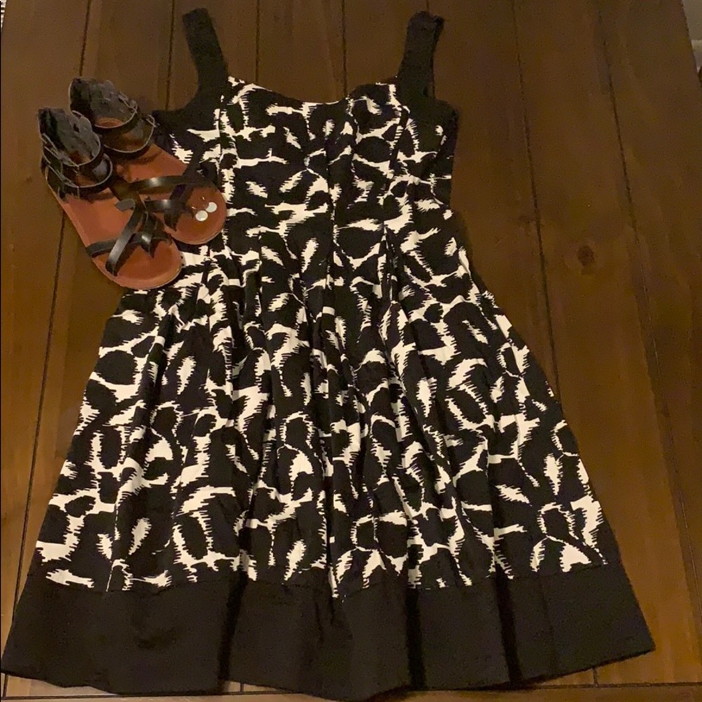 Maggy London A line Dress w/pocket